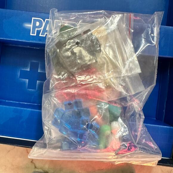 Pandemic Board Game Z-Man 2-4 Player Strategy Survival Strategic Cooperative - Picture 14 of 15